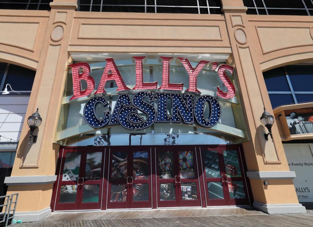 Bally’s Downgraded as Analyst Sees Mounting Macro, Regulatory Risks